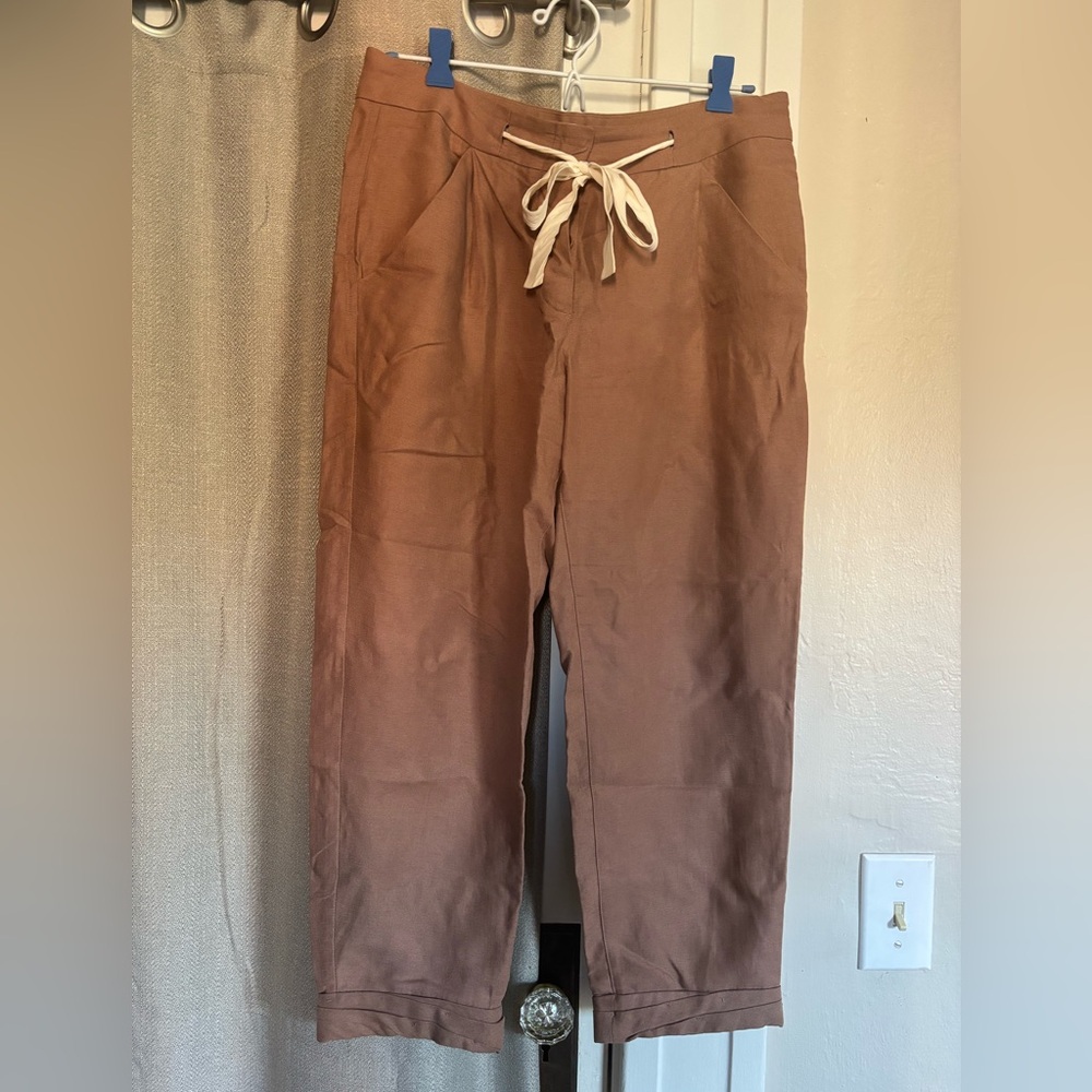 Aritzia Wilfred Size 2 cropped summer pants